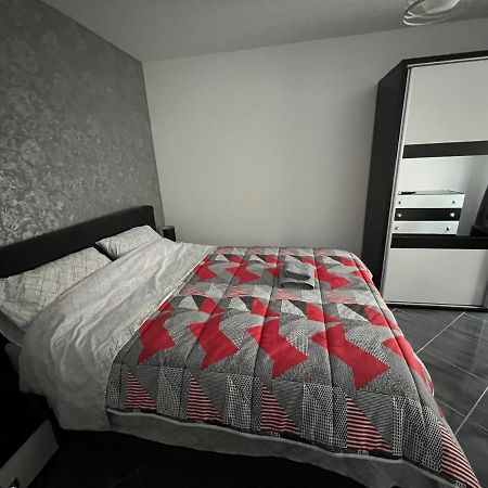 Ferienwohnung Apartament Spatios, Zona Centrala In Iasi Exterior foto