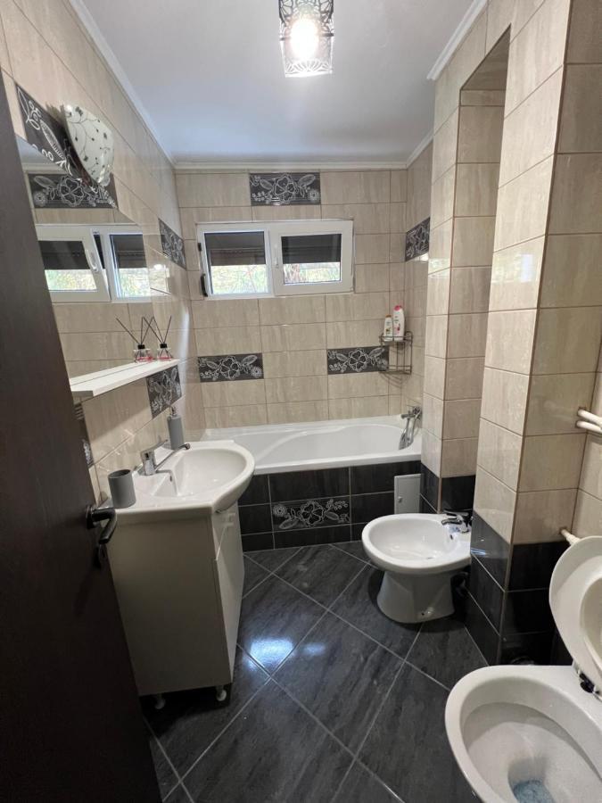 Ferienwohnung Apartament Spatios, Zona Centrala In Iasi Exterior foto